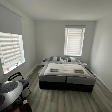 Ferienwohnung, *
